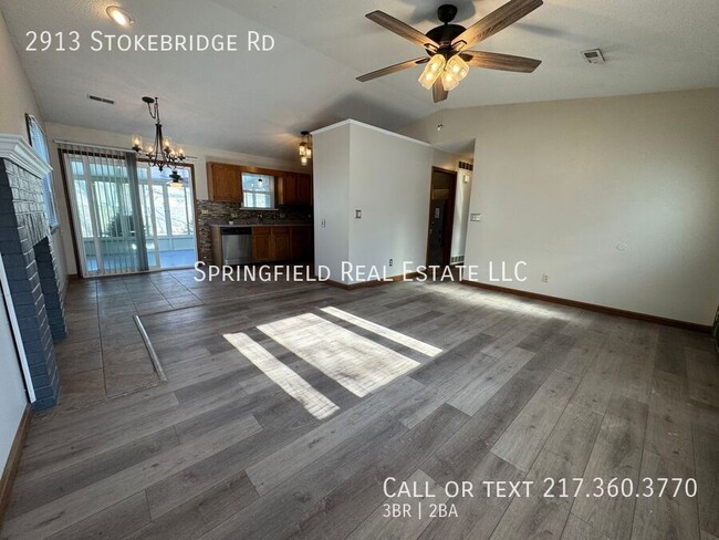 Building Photo - Beautiful 3 Bed, 2 Bath Home with Large 3-...