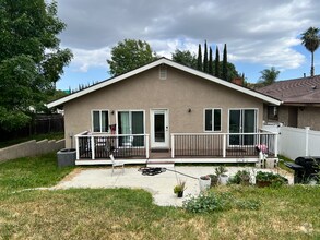 Building Photo - 885 Masterson Dr