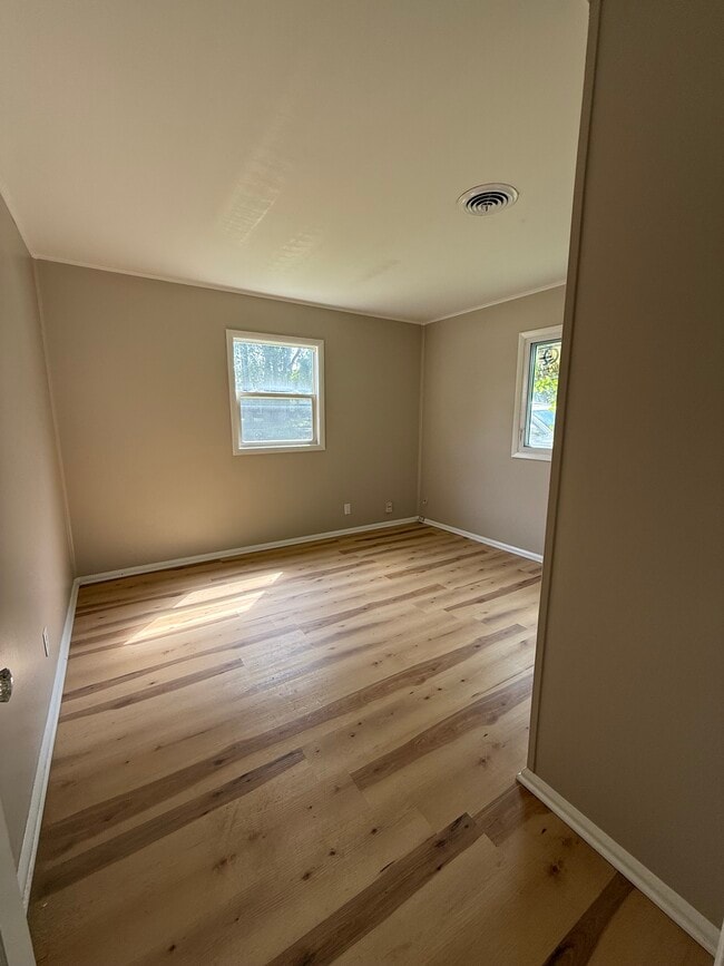 Foto del edificio - 1301 S Cottage Grove Ave