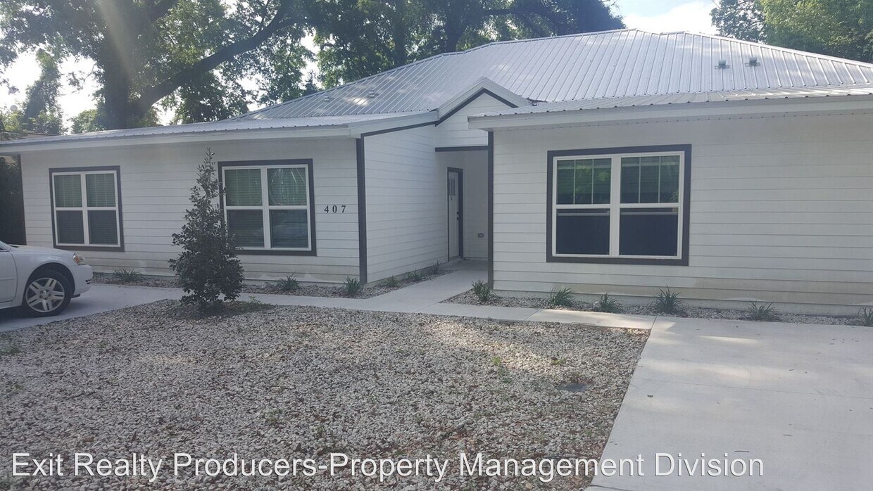Primary Photo - 407 SW 7th Pl