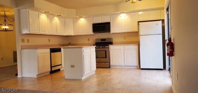 Foto del edificio - 1473 Cornwall Rd