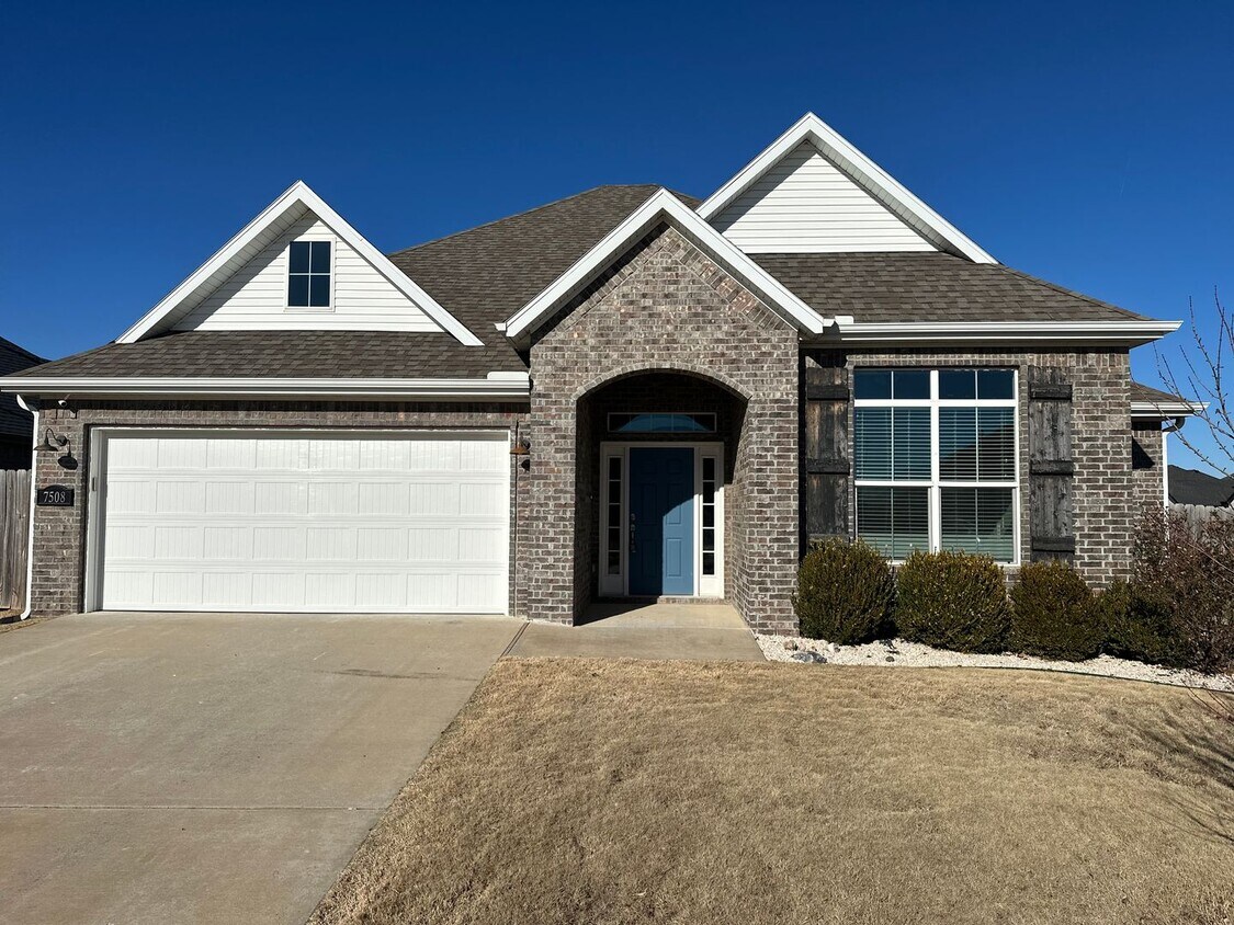 Available Now! Modern 3-Bedroom, 2-Bathroom Home in Legendary Subdivision near Shaw Elementary - Available Now! Modern 3-Bedroom, 2-Bathroom Home in Legendary Subdivision near Shaw Elementary