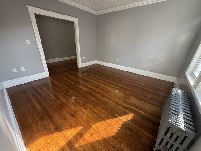 Building Photo - 129 Stanwood St