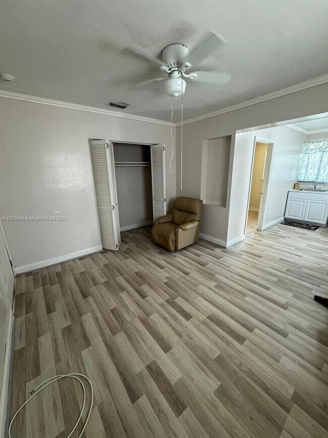 Foto del edificio - 2911 NW 174th St
