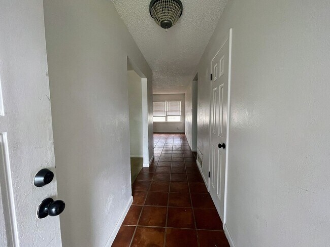 Building Photo - 603 Bucknell Ave