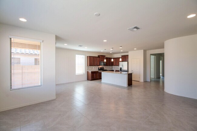 Building Photo - 11926 N Raphael Way