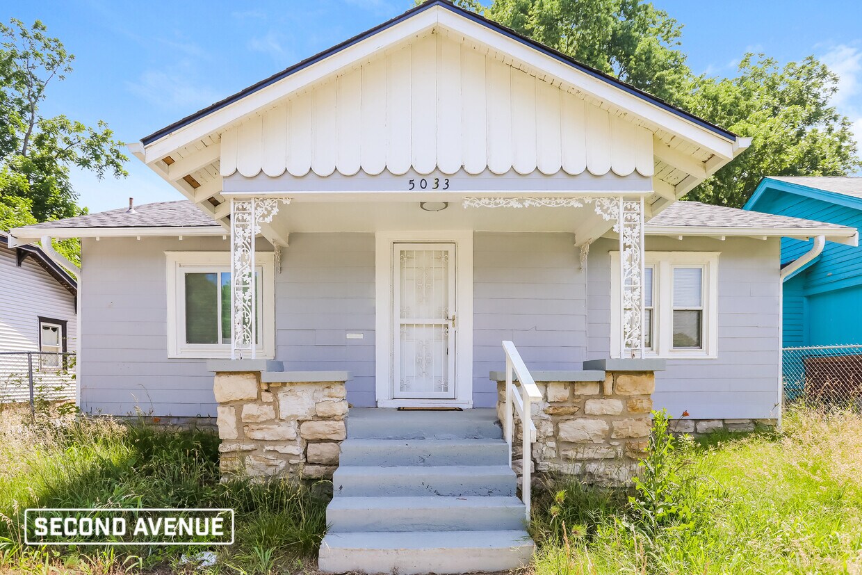 Primary Photo - 5033 Euclid Ave