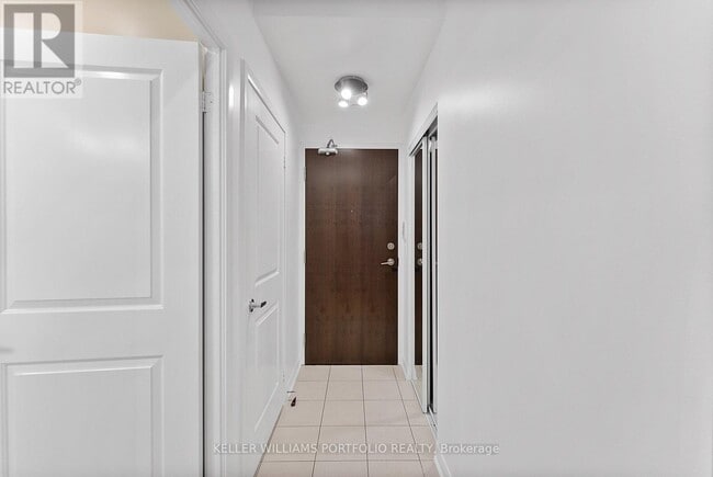 Building Photo - 205 Sherway Gardens Rd