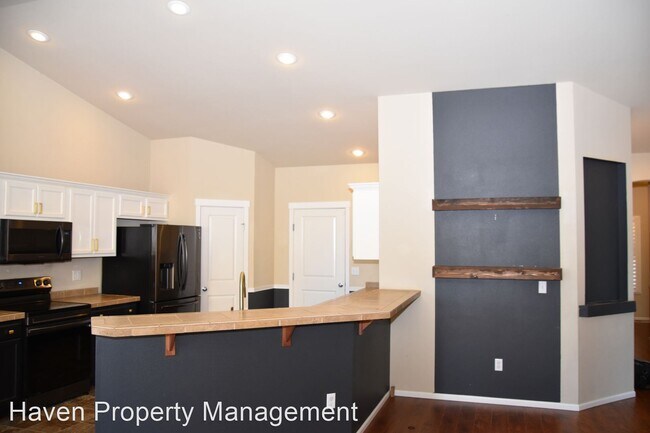 Building Photo - 3 br, 2 bath House - 4521 201st St E