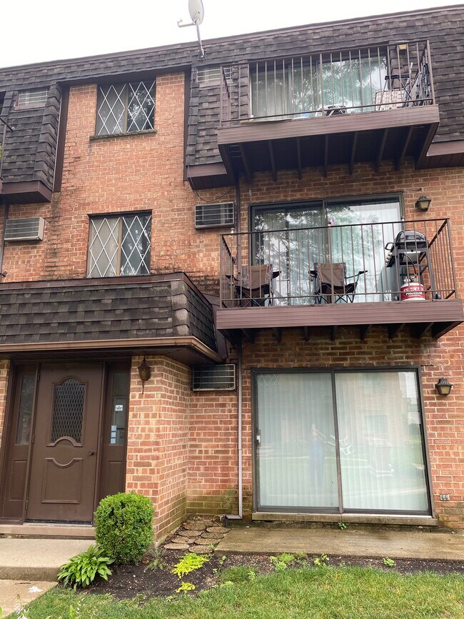 Foto del edificio - 910 S McKinley Ave