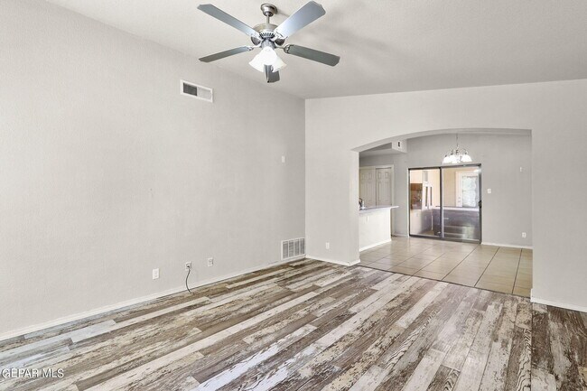 Building Photo - 14677 Boer Trail