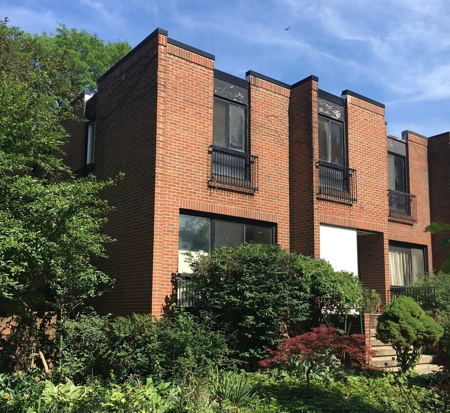 Foto principal - 5201 S Kimbark Ave