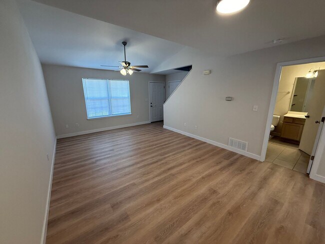 Foto del edificio - 1512-1514 Citadel Dr.