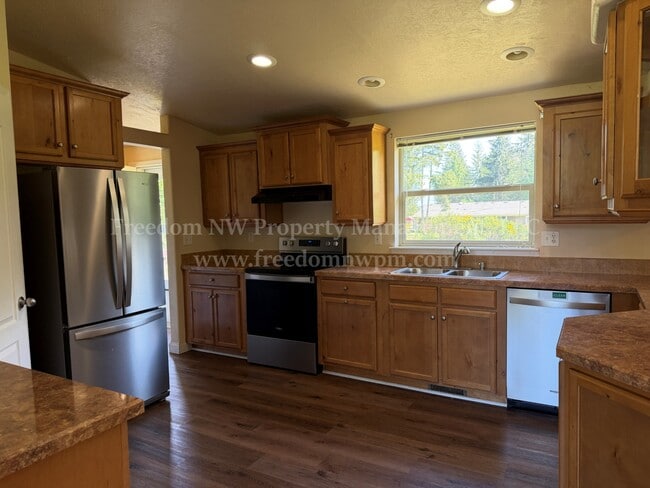 Foto del edificio - 1411 SE Fireweed Rd