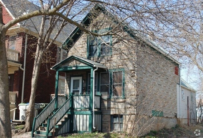 Building Photo - 1116 E Hamilton St
