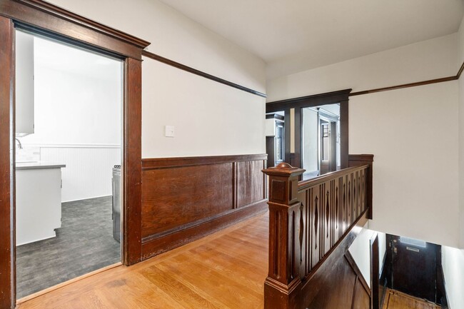 Foto del edificio - Sophisticated Lake Street