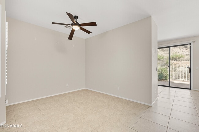 Foto del edificio - 226 E Redwood Ln