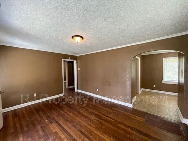 Building Photo - 1831 Valley Blvd