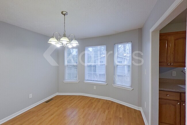 Foto del edificio - 516 22nd Ln NE