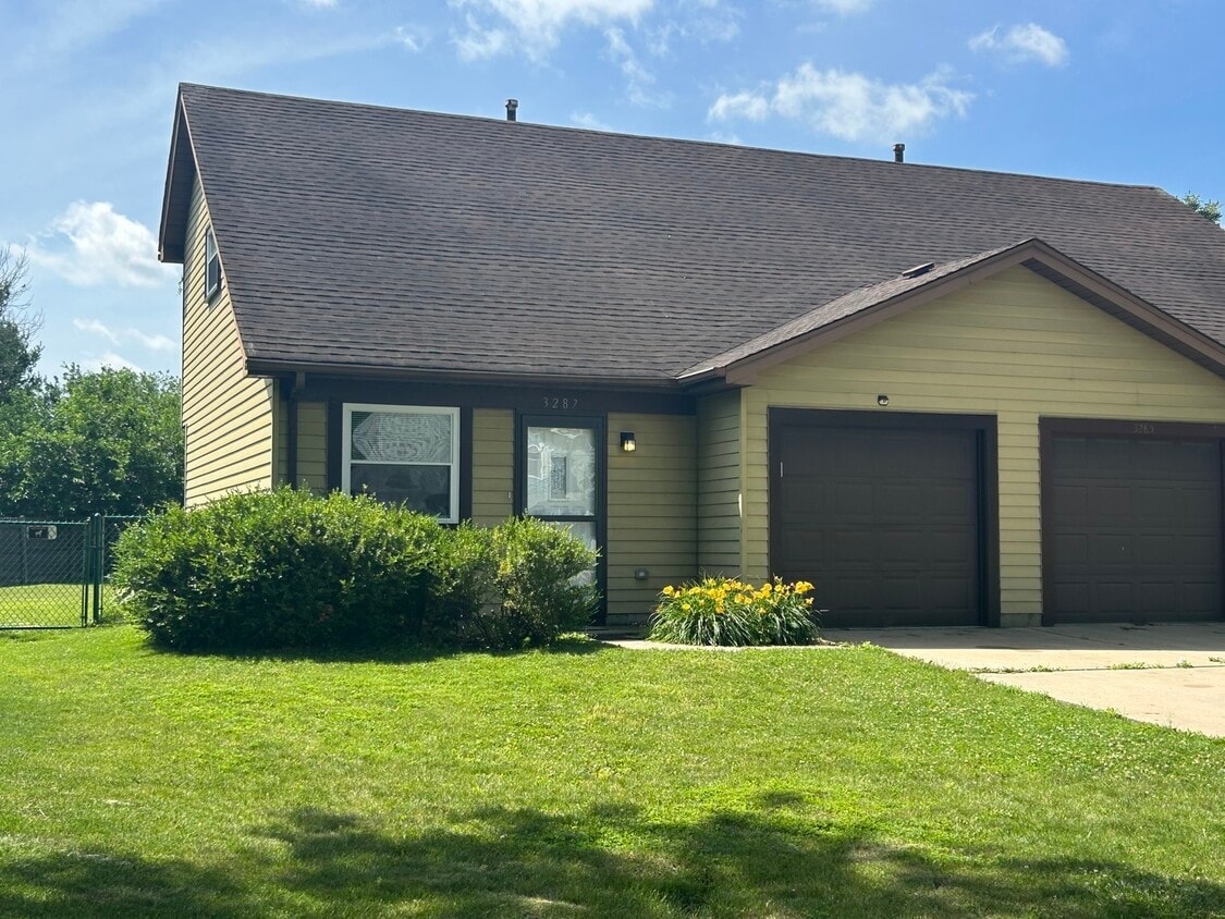 Primary Photo - 3287 Allspice Ct