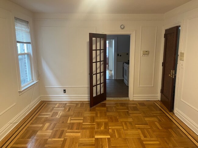 Building Photo - 767 Bartholdi St