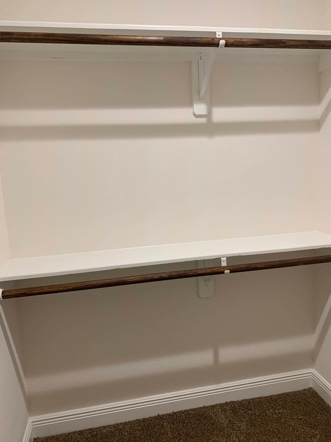 Photo - 5622 Ridgeway Dr Apartment