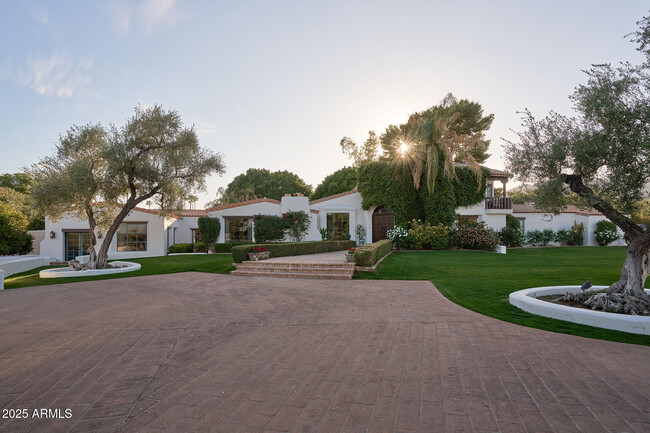 Foto del edificio - 5057 E Sky Desert Ln