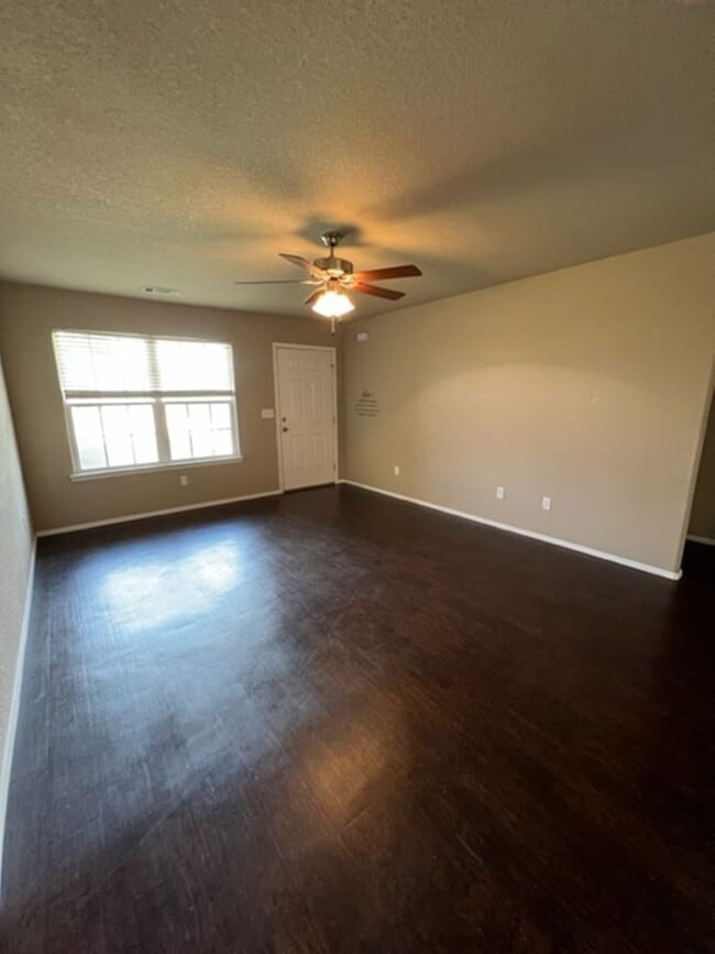 Building Photo - Beautiful Home In Centerton, LAWN MAINTENA...