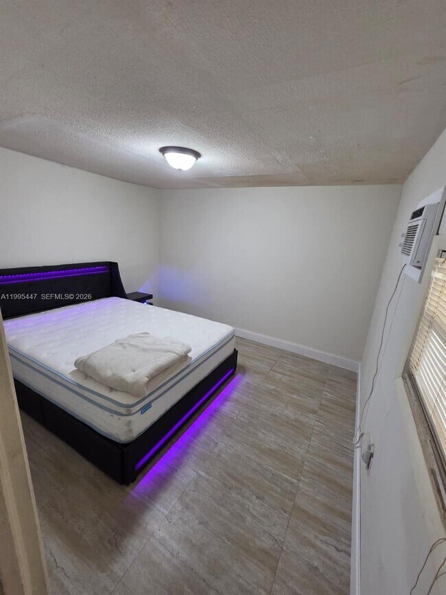 Foto del edificio - 1420 SW 129th Ct
