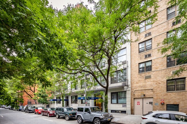 Building Photo - 304-308 E 73rd St