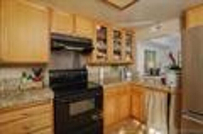 Building Photo - Terrific updated 2Br/2Ba condo in Bernardo Heights - Lomas Bernardo Complex
