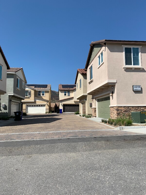 Foto del edificio - 16228 Lozano St