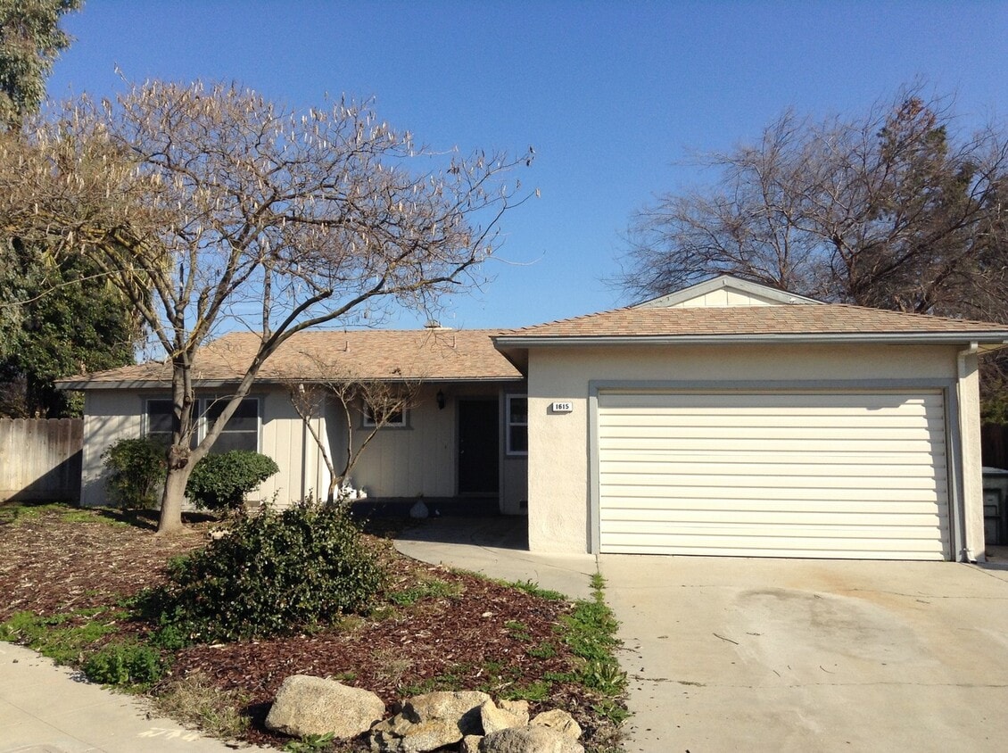 Primary Photo - 1615 Scott Pl