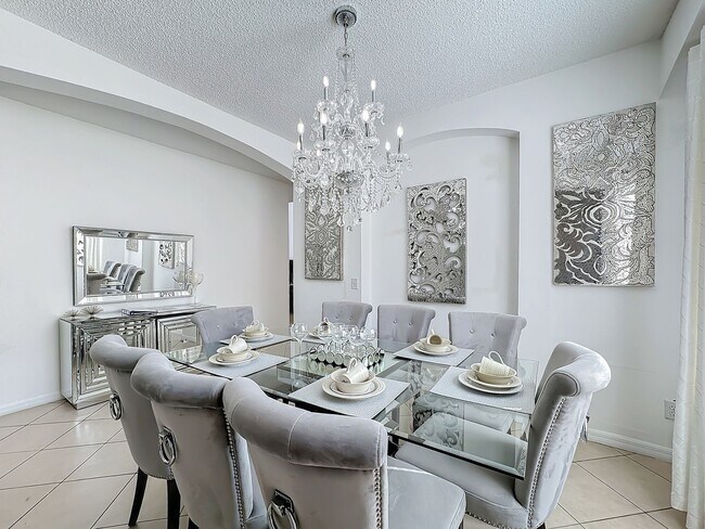Foto del edificio - STUNNING Emerald Island Resort 5 bedroom 4...