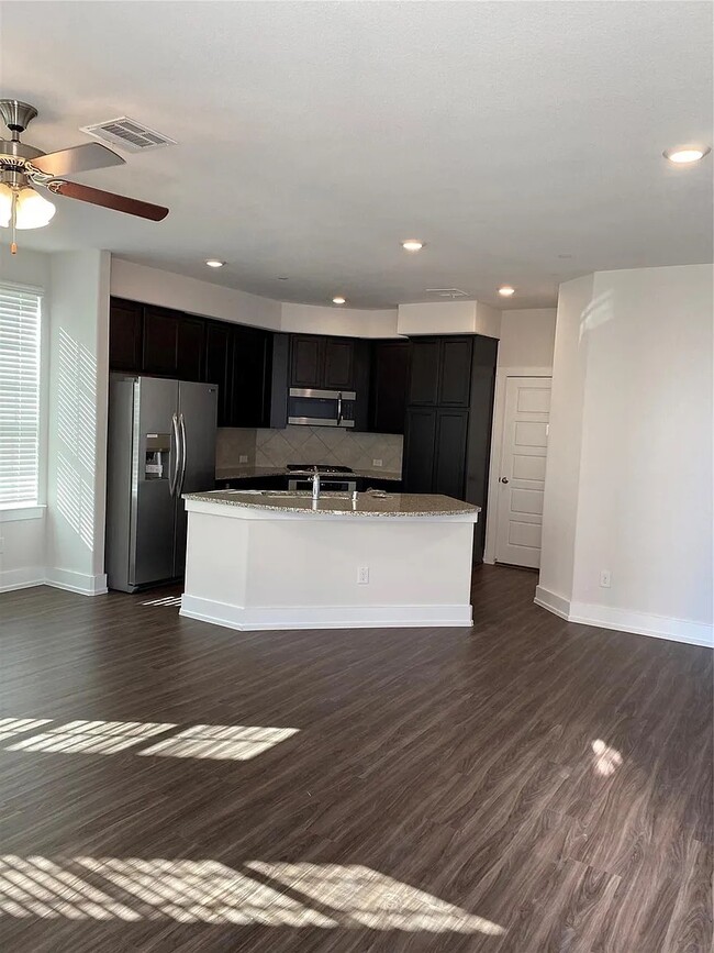 Building Photo - 2408 Magalia Ln