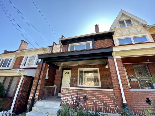 Building Photo - 3 br, 1 bath Townhome - 5904 Nicholson St