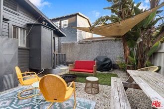 Building Photo - 2009 Dell Ave