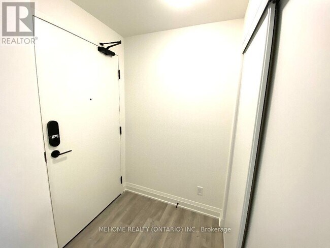 Building Photo - 56-1656 Andre de Grasse St
