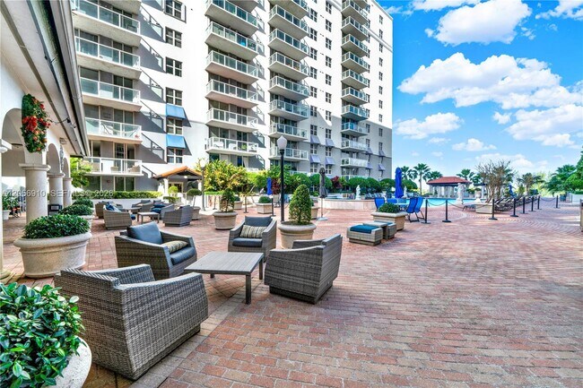 Foto del edificio - 5077 NW 7th St