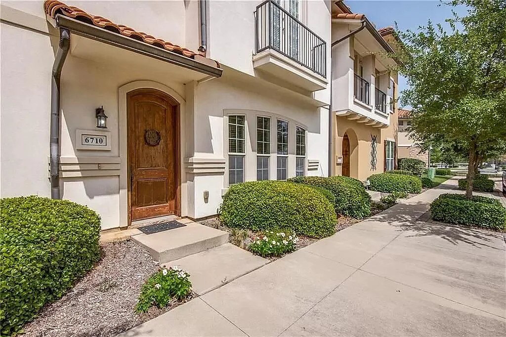 Photo - 6710 Estrella (Irving, TX)
