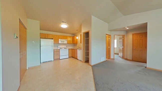 Foto del edificio - 3505D Fallon Dr
