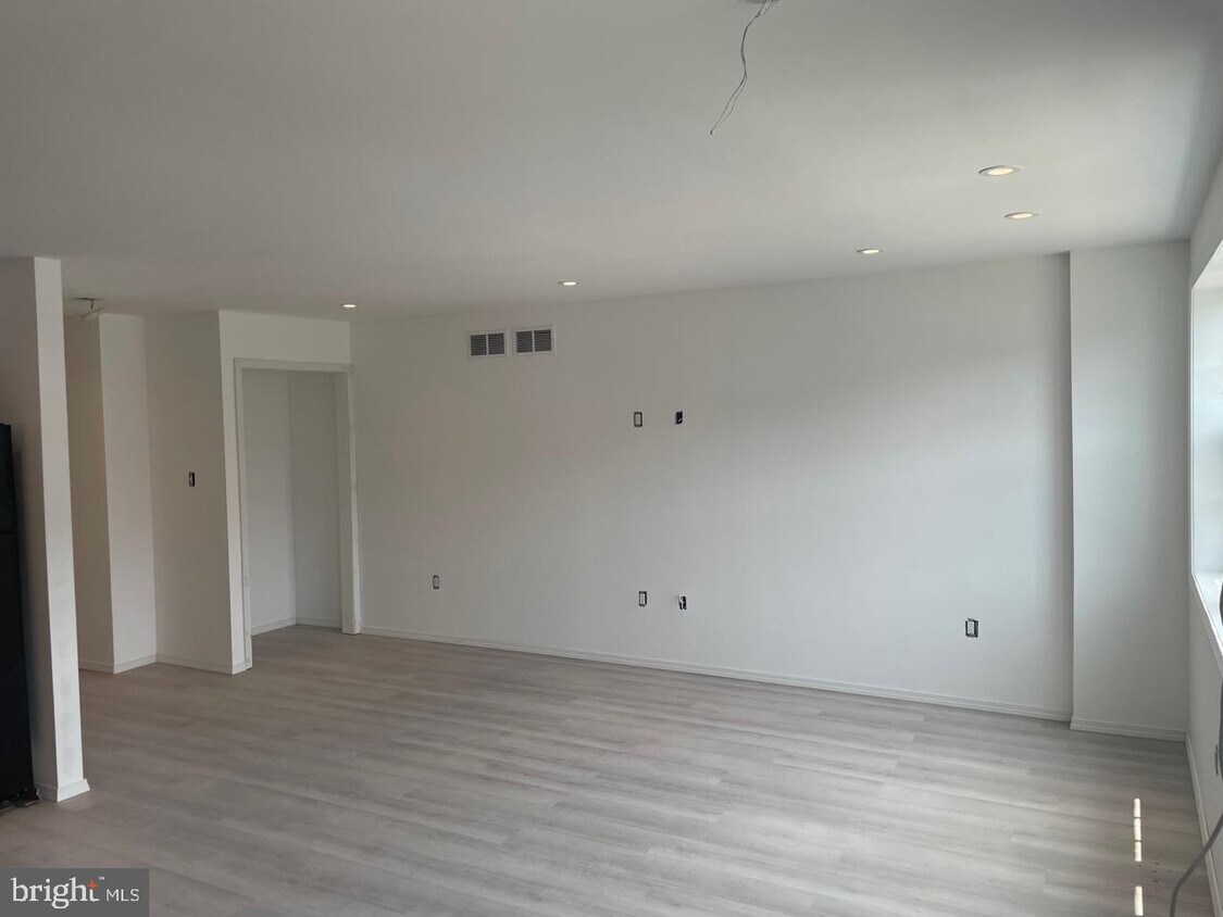 4023 Lyman Dr, Philadelphia, PA 19114 Townhome Rentals in