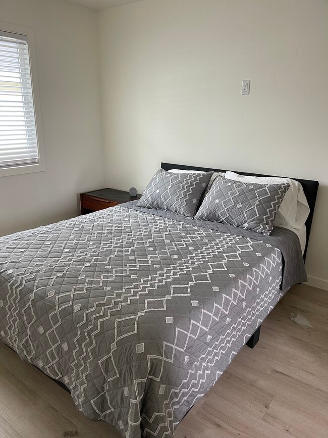 Foto del edificio - 4042 Cedar St