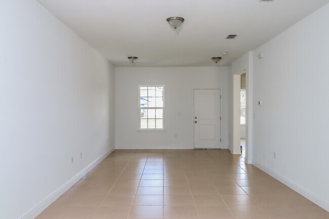 Building Photo - 532 Imperial Pl, Kissimmee, FL