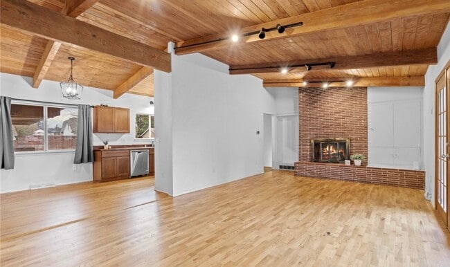 Foto del edificio - 616 117th St S