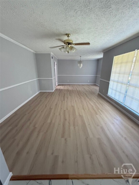 Foto del edificio - 10520 Sugarbush Rd