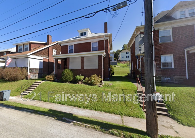 Primary Photo - 909 Highland Ave