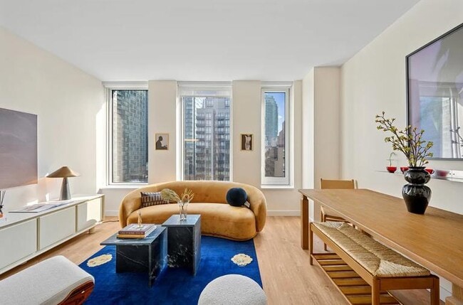 Foto del edificio - 0 bedroom in LONG ISLAND CITY NY 11101
