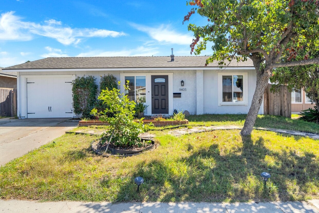 3 Bedroom bright home in Mira Mesa with Sp... House Rental in San