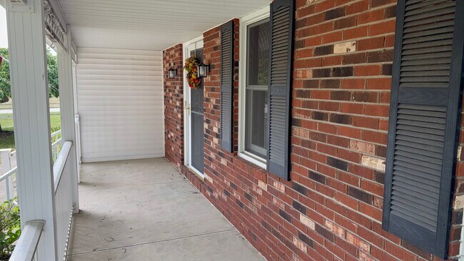 Foto del edificio - 4669 Pinehurst Dr